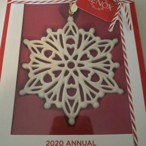 LENOX 2020 ANNUAL SNOWFLAKE ORNAMENT NIB